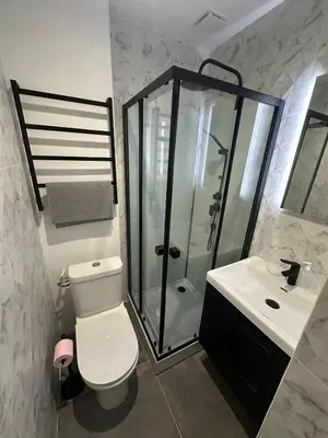Salle de bains dans l'établissement Studio refait à neuf, lumineux - 131