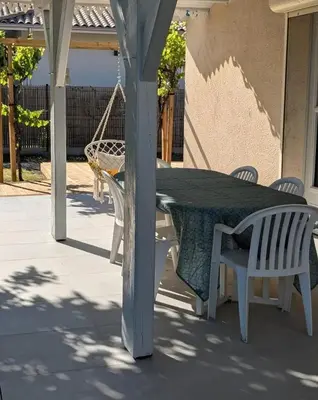Balcon ou terrasse dans l'établissement Les pins du teich