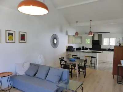 Cuisine ou kitchenette dans l'établissement Villa pour 5 personnes proche du centre-ville d'Hossegor
