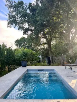Piscine de l'établissement Modern Villa Close to Beach ou située à proximité