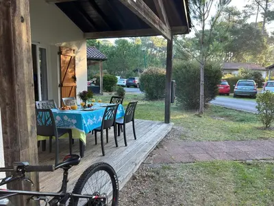 Jardin de l'établissement Maison confortable 6 pers, terrasse, résidence avec piscine et parking proche mer - FR-1-239-1118