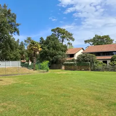 Appartement avec piscine et proche de la plage