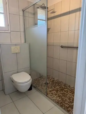 Salle de bains dans l'établissement Appartement Luisa , à 10 minutes des plages