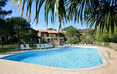 Piscine de l'établissement Appartement n 24 pour 4 à 6 personnes plages à pied ou située à proximité