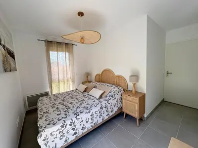Un ou plusieurs lits dans un hébergement de l'établissement Appartement 4 étoiles à 600m de l'Océan
