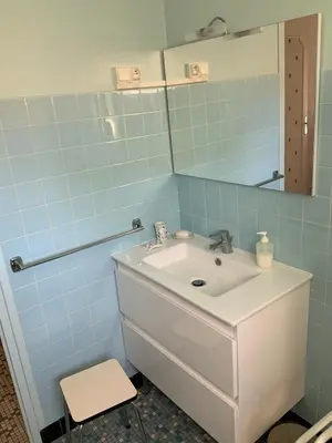 Salle de bains dans l'établissement Appartement à Capbreton en bordure de forêt