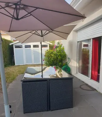 Terrasse ou espace extérieur de l'établissement Petite maison du samedi au samedi