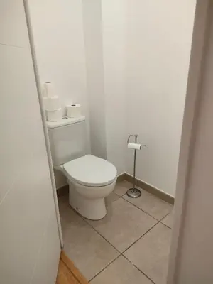 Salle de bains dans l'établissement Lou Cantoun Villa neuve 6 à 8 personnes
