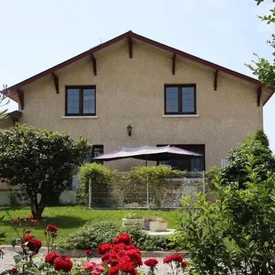 Maison confortable avec jardin à Lahosse