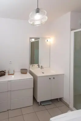 Salle de bains dans l'établissement Appartement BRISE MARINE