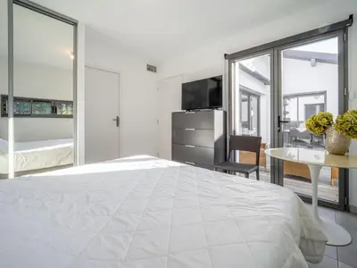 Télévision ou salle de divertissement dans l'établissement Maison de vacances à Mimizan Plage - Confort moderne proche océan - FR-1-50-177