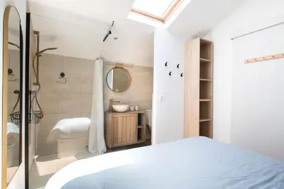 Salle de bains dans l'établissement Le Marco Polo