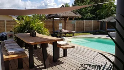 Piscine de l'établissement La Villa du Teich ou située à proximité