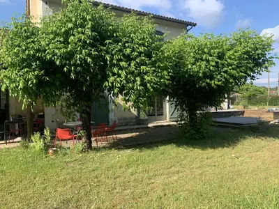Jardin de l'établissement Le Quai de Mezos