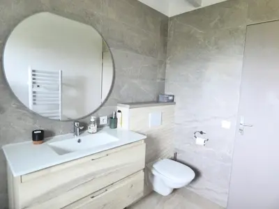 Salle de bains dans l'établissement Villa LANDAYA Cozy & Calme avec piscine privée