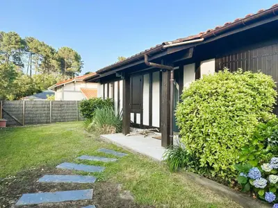 Jardin de l'établissement Villa LANDAYA Cozy & Calme avec piscine privée