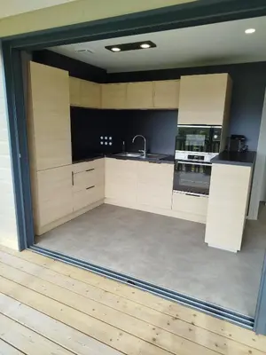Cuisine ou kitchenette dans l'établissement Agréable cottage pour 5 personnes dans un parc résidentiel pour des vacances reposantes en famille