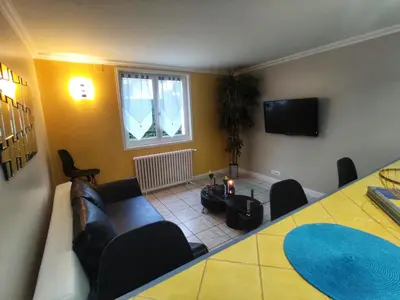 Télévision ou salle de divertissement dans l'établissement Location dans les Landes et le Pays basque