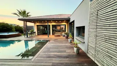 Piscine de l'établissement Villa Miroir d'O - Piscine chauffée ou située à proximité