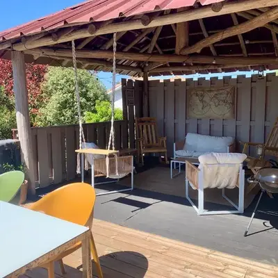 La villa Jeanne- Charmante maison avec très belle terrasse couverte à 10 min du centre de Salies de Bearn