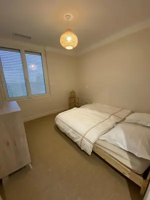 Un ou plusieurs lits dans un hébergement de l'établissement Le 102 - Cozy, quiet one-story house in Mées