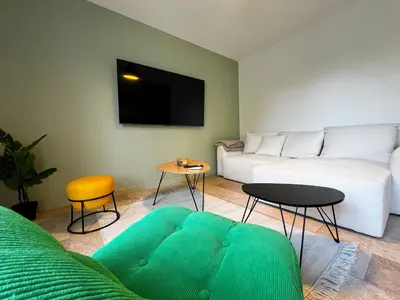 Télévision ou salle de divertissement dans l'établissement Villa Climatisée 8 Pers, 4 chambres, 3 Sdb