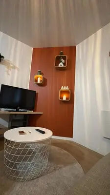 Télévision ou salle de divertissement dans l'établissement DaxLodge T3 cosy