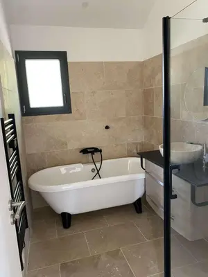 Salle de bains dans l'établissement Magnifique maison architecte a 7 min de la mer