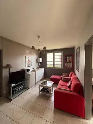 Coin salon dans l'établissement Logement à 200m de la plage
