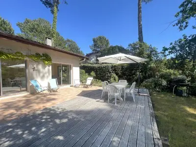 Jardin de l'établissement Maison 110 m² Pyla-sur-Mer avec Terrasse et Jardin, proche plages - FR-1-420-161