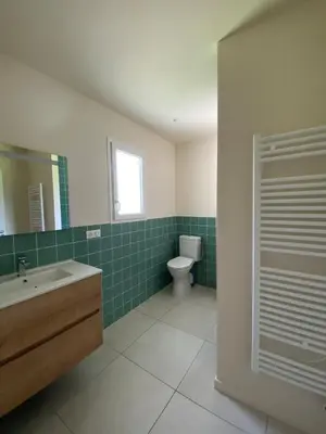 Salle de bains dans l'établissement Les Nids de Galleben - La Villa Mimizan