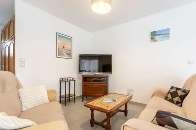 Télévision ou salle de divertissement dans l'établissement Maison 3 chambres Biscarrosse Bourg proche centre ville