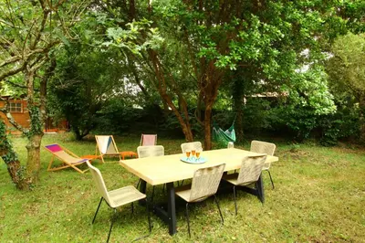 Jardin de l'établissement Spacieuse maison familiale entre pins et océan jusqu'à 10 personnes