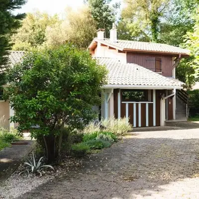 Spacieuse maison familiale entre pins et océan jusqu'à 10 personnes