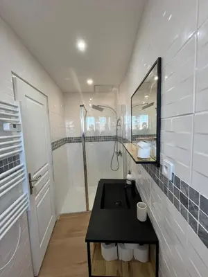 Cuisine ou kitchenette dans l'établissement Le Ptit Indus