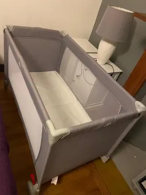 Un ou plusieurs lits dans un hébergement de l'établissement Chambre d'hôte Les Papillons - Chez Gilles et Myriam