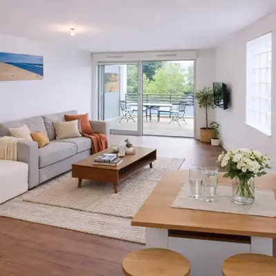 Vaste studio 3 personnes avec balcon et parking