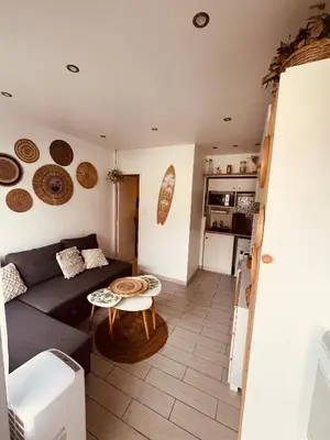 Cuisine ou kitchenette dans l'établissement Studio dans les Landes