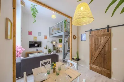 Plan de l'établissement Grand appartement cosy - T3 en Hyper centre