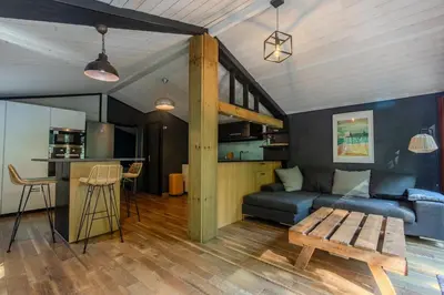 Cuisine ou kitchenette dans l'établissement Charmant chalet proche Hossegor