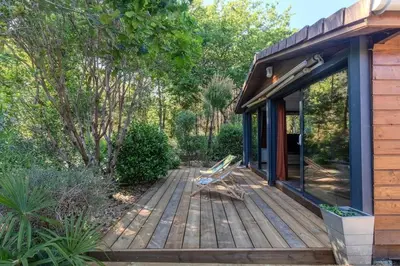 Jardin de l'établissement Charmant chalet proche Hossegor