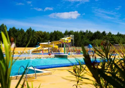 Piscine de l'établissement Mobil-home Clim, TV, LV Camping LES OYATS 4 étoiles - MH-A017 ou située à proximité
