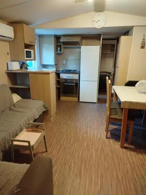 Cuisine ou kitchenette dans l'établissement La réserve