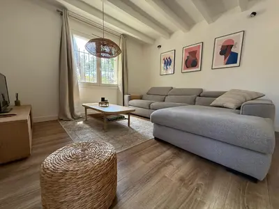 Coin salon dans l'établissement Villa Sunset Embassy Surf House