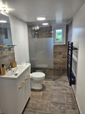 Salle de bains dans l'établissement Tres belle maisonnette
