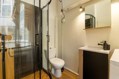 Salle de bains dans l'établissement Le mirailh Hyper centre, rénové, lave linge, wifi, coin nuit séparé