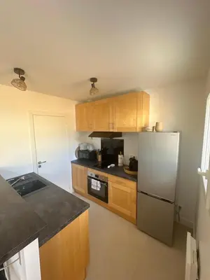 Cuisine ou kitchenette dans l'établissement Maison cosy à 10 minutes de la plage