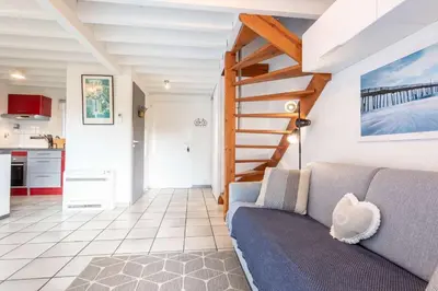 Cuisine ou kitchenette dans l'établissement Proche lac : Maison avec beau jardin