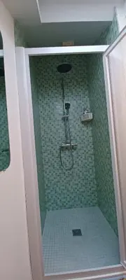 Salle de bains dans l'établissement Johlie