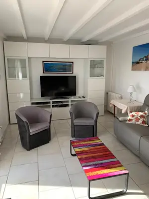 Plan de l'établissement Villa La Hume proche port plage commodités Bassin d'Arcachon avec piscine chauffée
